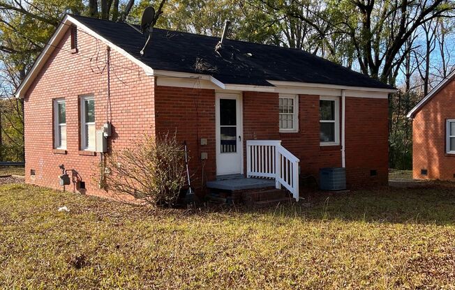 2 Bedroom House, minutes from Uptown in Grier Heights Neighborhood