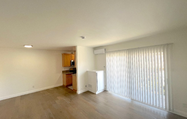 10753 Palms Blvd 1