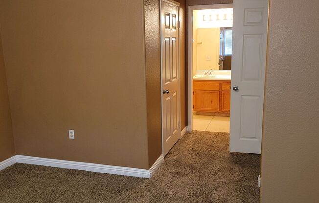 2 beds, 2 baths, $1,250