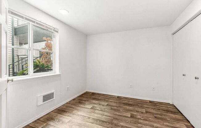 2 beds, 1 bath, 750 sqft, $2,495, Unit 201