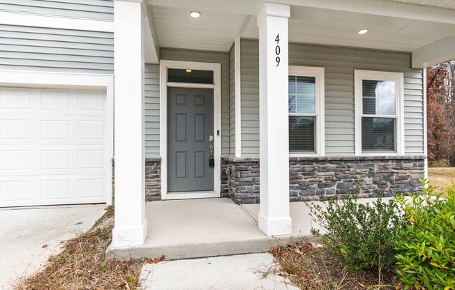 Modern 4-Bedroom Home in Serene Cul-de-Sac Location!