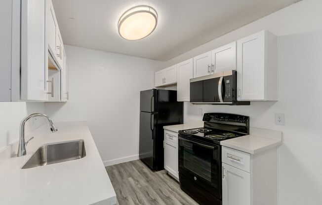 2 beds, 1 bath, 880 sqft, $1,199, Unit 232