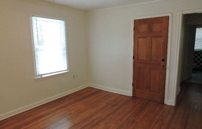Fantastic 1/2 of Duplex in Desirable Garden District