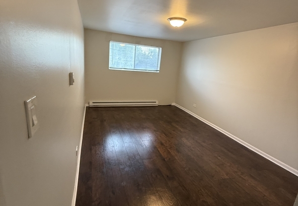 515 E AVE 300