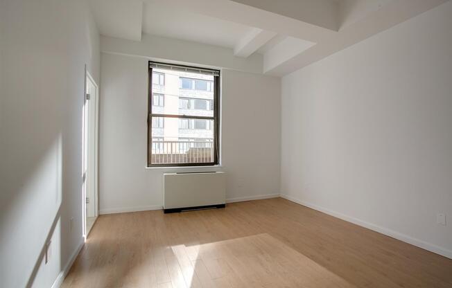 1 bed, 1.5 baths, $5,800, Unit 17B