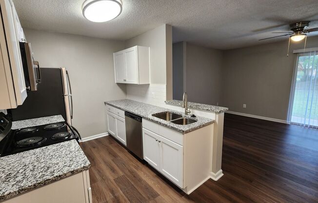 2 beds, 2 baths, $1,299, Unit C4