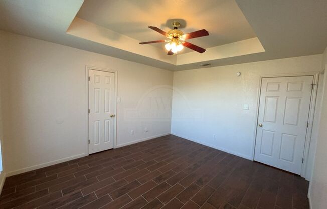 3 beds, 2 baths, $1,225, Unit 3607 Dustin Ct Unit B