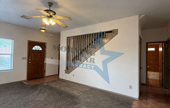 Cute 3 Bedroom Townhouse - Close to Everything!