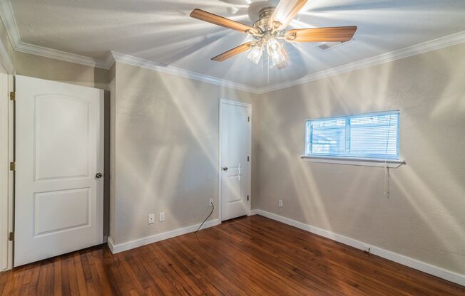 2 beds, 1 bath, $1,665