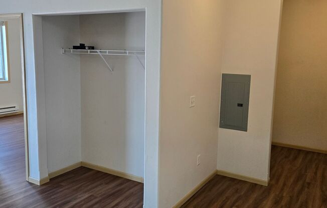 4 beds, 3 baths, $1,895, Unit 112