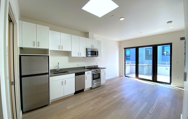 1 bed, 1 bath, $2,700, Unit Unit 6