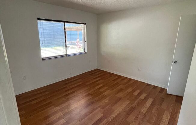 2 Bedroom 2 Bath Apartment Home *** Limited time special***