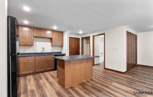610 Gray St Apartments