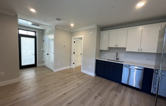 161 EVERETT ST