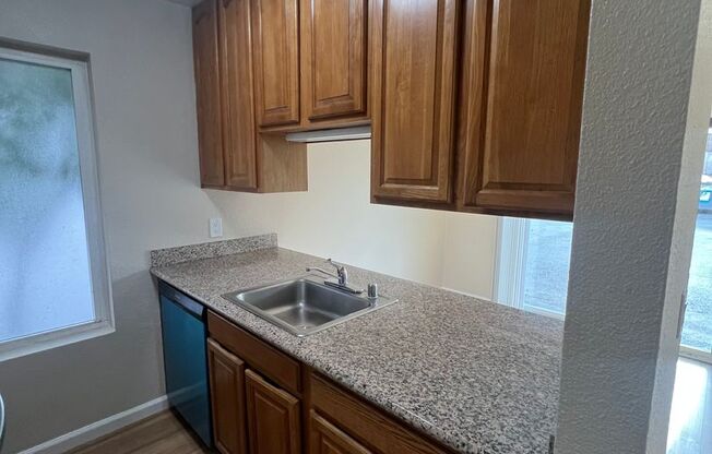 2 beds, 1 bath, $2,100, Unit 1