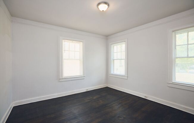 Eighth St Apartments