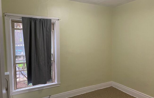 3 beds, 1.5 baths, $2,175, Unit 5806 Howe - 1
