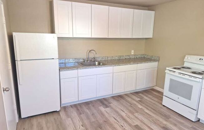 2 beds, 1 bath, 850 sqft, $1,495, Unit UNIT 10