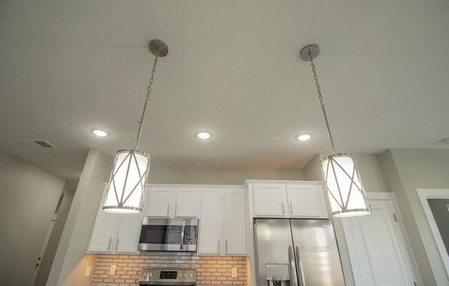 2 beds, 2.5 baths, 1,200 sqft, $2,300, Unit 500 South St Apt 513