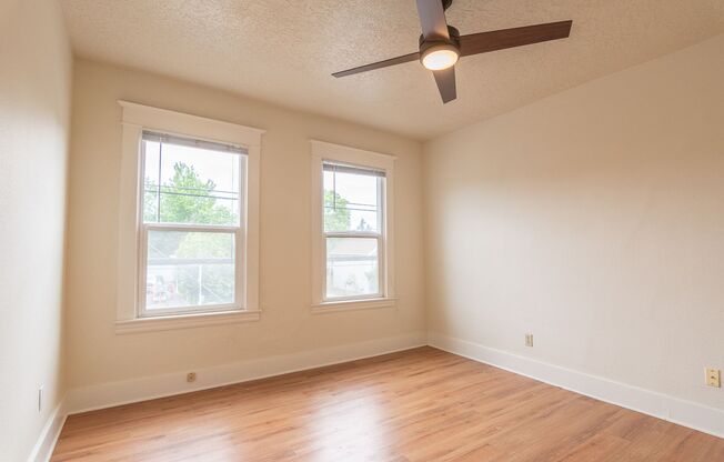 6020 Glisan Apartments