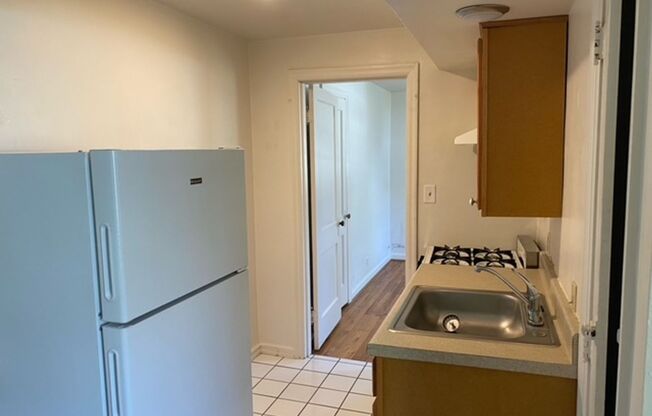 Deer Park Flats - Comfortable 1 - Bedroom Apartments near Kenwood Mall
