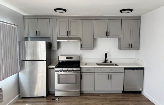 13606/13612/13808 Avalon Blvd