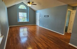 2 beds, 1 bath, $1,350