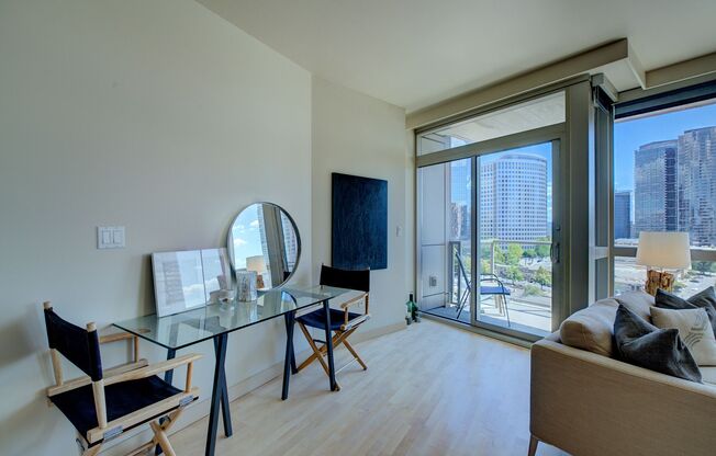 1Bd/1Ba Bellevue Condo