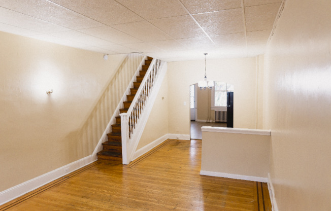 1515 E 28 ST