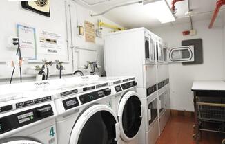 117 W 58 ST