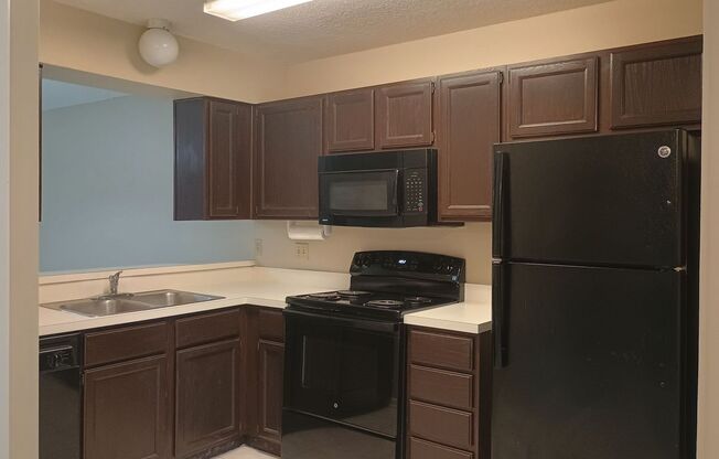 Upgraded 2/2 condo near UCF
