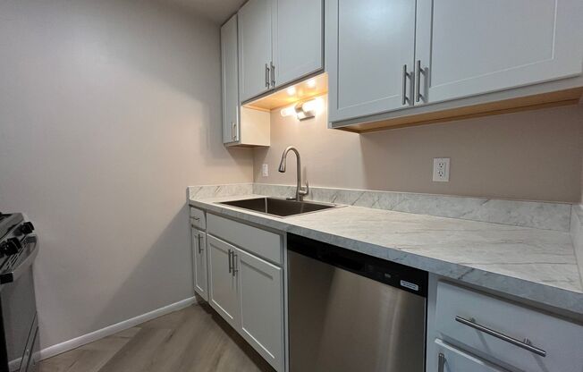 2 beds, 2 baths, $1,495, Unit 222