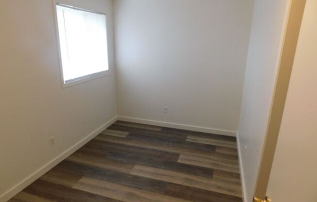 #289 CAMPUS COURT APARTMENTS