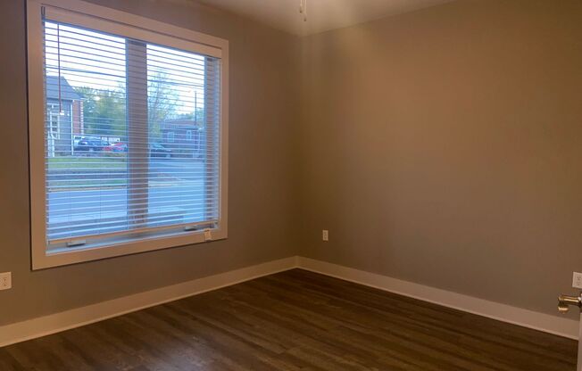 1 bed, 1 bath, 798 sqft, $905, Unit 101