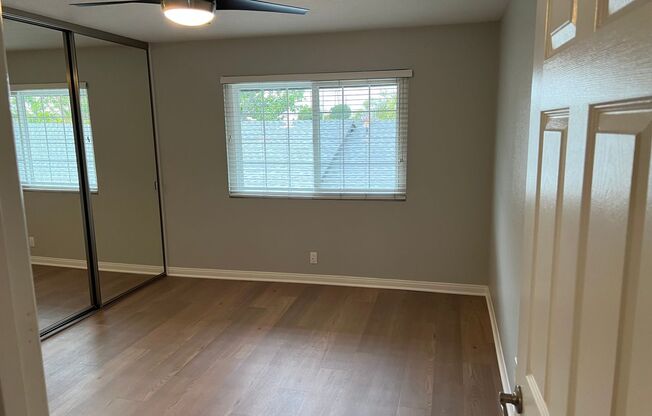2 beds, 1 bath, 850 sqft, $2,550, Unit D-4