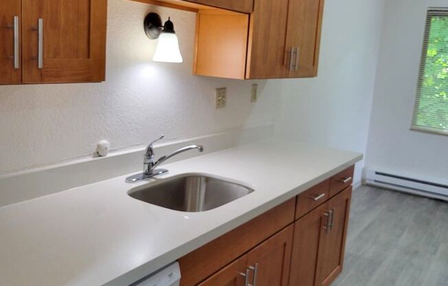 2 beds, 1 bath, 950 sqft, $2,495, Unit 39