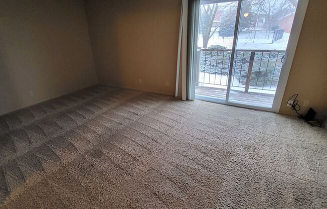 1 bed, 1 bath, 850 sqft, $950, Unit 9-923