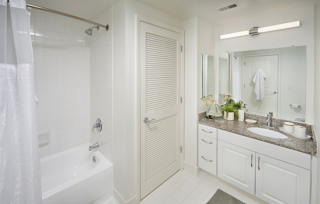 Step into a spa-like retreat. Our Newport one-bedroom bathrooms feature stylish new fixtures and elegant custom cabinetry.