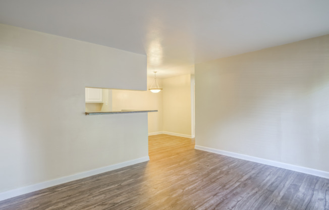 1 bed, 1 bath, 601 sqft, $865, Unit 292