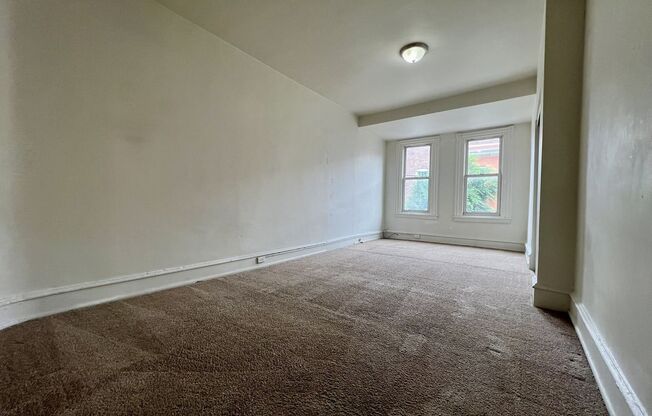 Fantastic Oakland 3BR! 2 FULL Bathrooms / Central A/C! Call Today!!