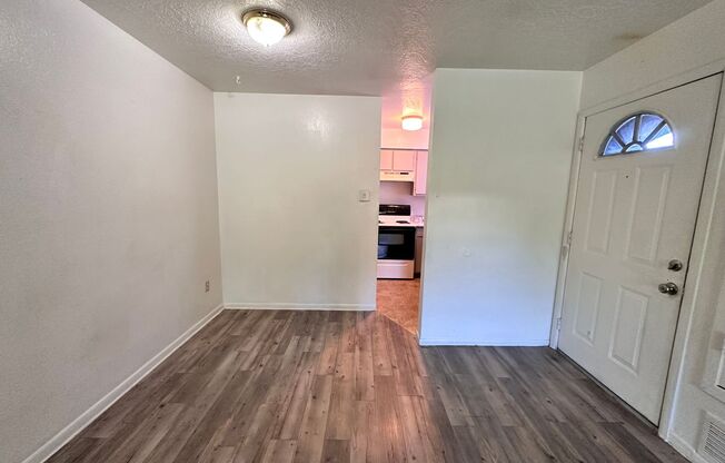 1 bed, 1 bath, 600 sqft, $675, Unit Unit 207