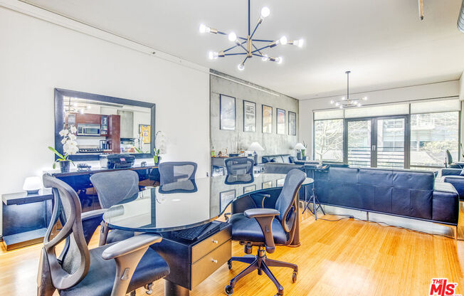 1 bed, 1 bath, 1,100 sqft, $3,200, Unit 706