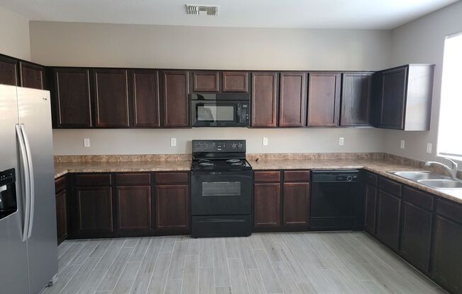 great home in laveen