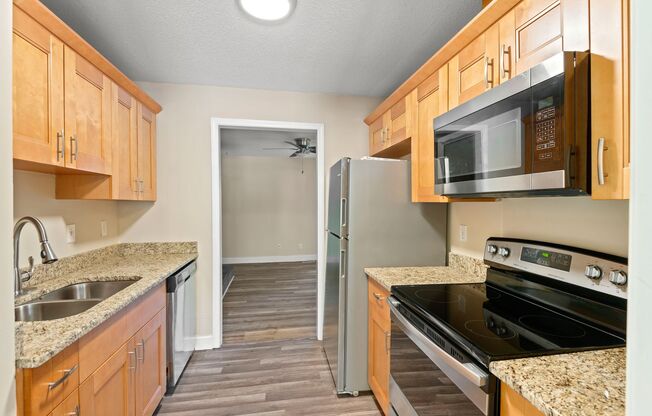 Lovely 2 Bedroom End Unit Townhome in NE Raleigh!