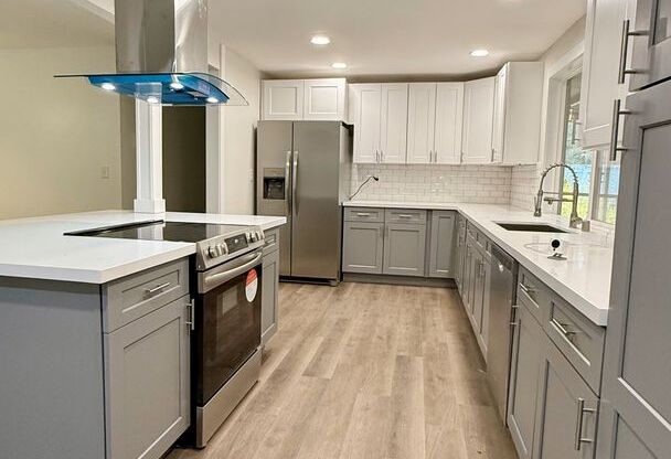 4 Bedroom home + Yard - Issaquah Schools