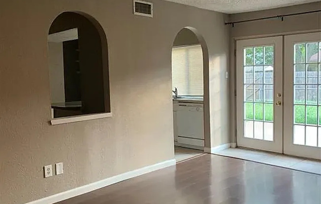 single-story home in Garland’s desirable Northlake Estates.