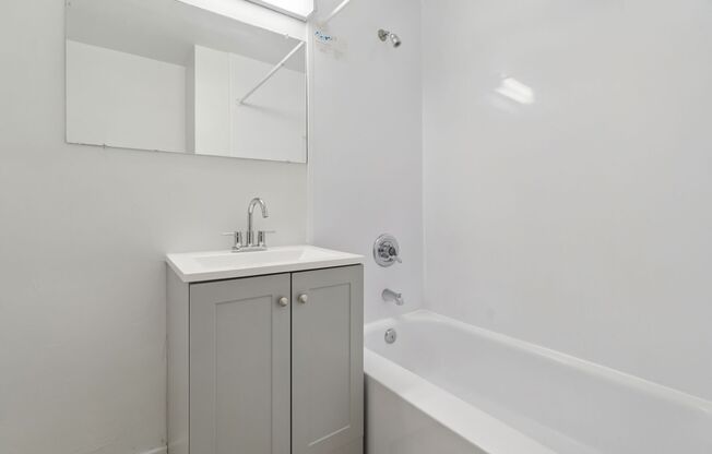 1 bed, 1 bath, 621 sqft, $1,646, Unit 814