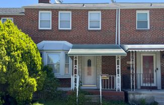 $250 Off 1st Month!!! Charming 3 Bedroom/2 Bathroom Townhome in Loch Raven, MD!