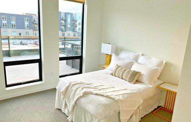 1 bed, 1 bath, 865 sqft, $1,575, Unit 517