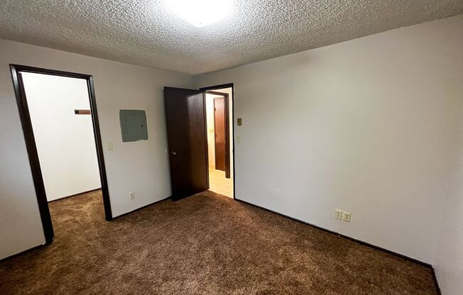 1 bed, 1 bath, $995, Unit 5208-A